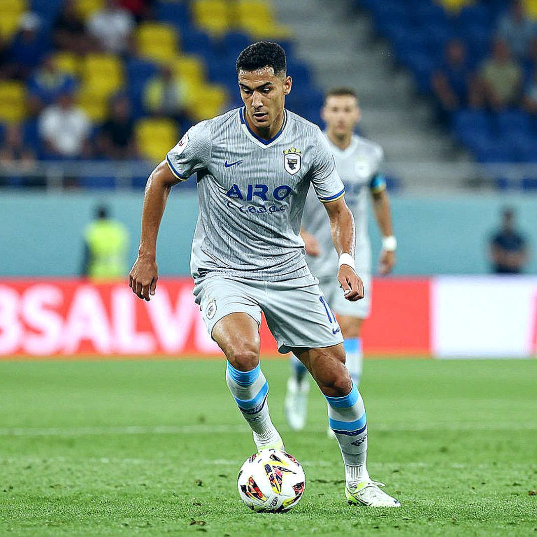 The Frame on the Bench: Santi Giménez's 'Aura', Porto's Ledger and Mexico's Vacant No. 9