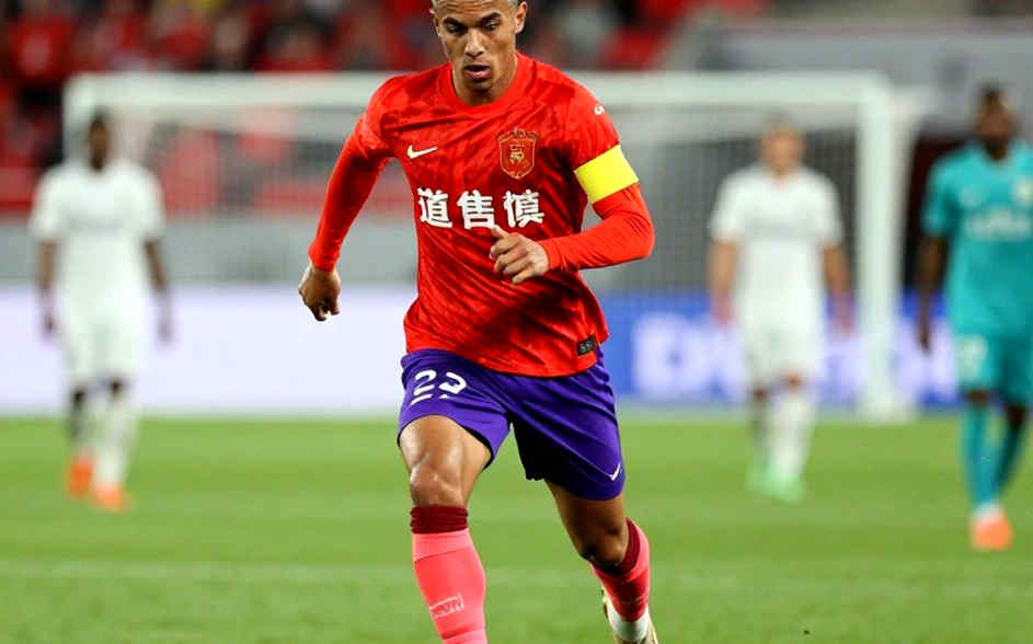 Paredes Returns to Camp Under the Shadow of Suspension: The Pivot Crack Argentina Doesn't Want to See
