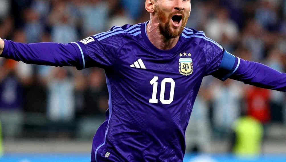 দ্বিতীয় মিনিটের ধাক্কা, আর পুমাসের পঞ্চম লাল কার্ডের পুরনো গল্প